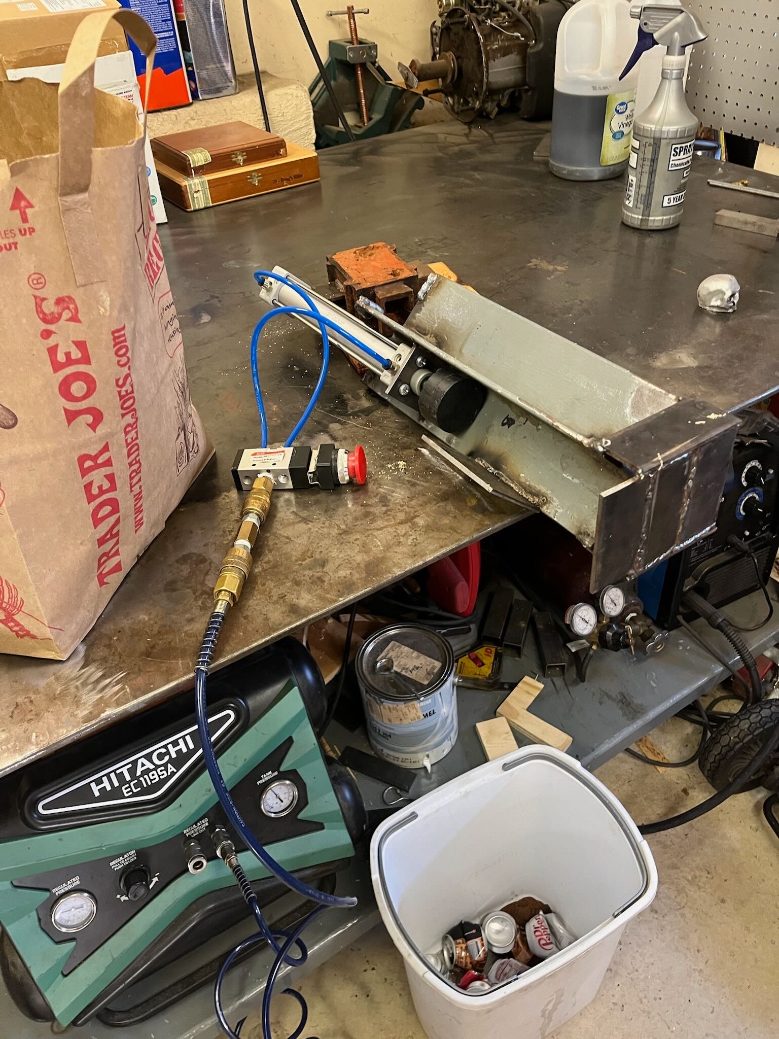 Pneumatic Can Crusher